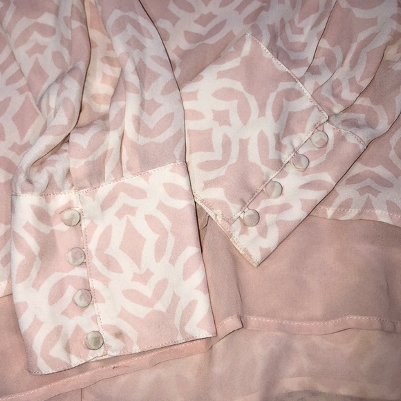 The Limited size small pink floral top - Picture 5 of 7